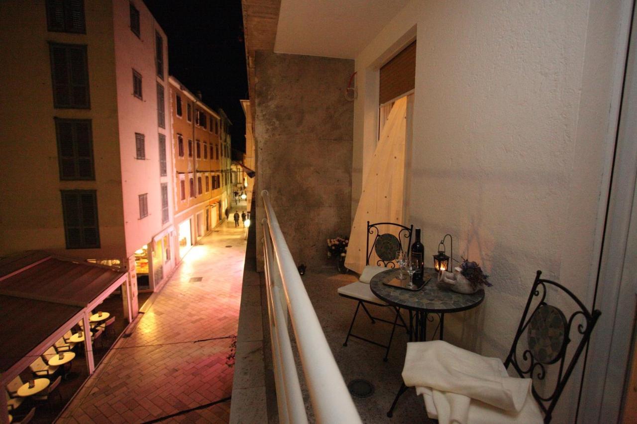 Vincent Apt. In Old Town Centre 扎达尔 客房 照片